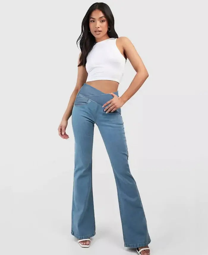 (Compre 01 LEVE 02 UNIDADES) Calça Jeans Diva™ com Cintura Alta Cruzada / A Mais Soltinha e Fresca do Mercado - Último dia de Promoção