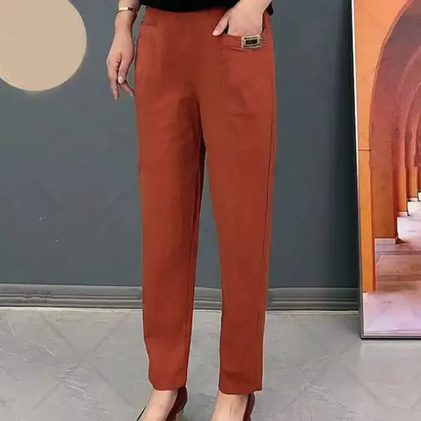 (Compre 1 LEVE 2 UNIDADES) Calça Mandy em Seda Gelo / Caimento Soltinho e Acabamento Premium / A Calça Oficial da Mulher Moderna e Elegante!!